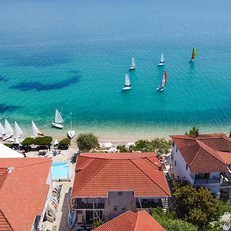 Club - 4 Apartman Nikiána